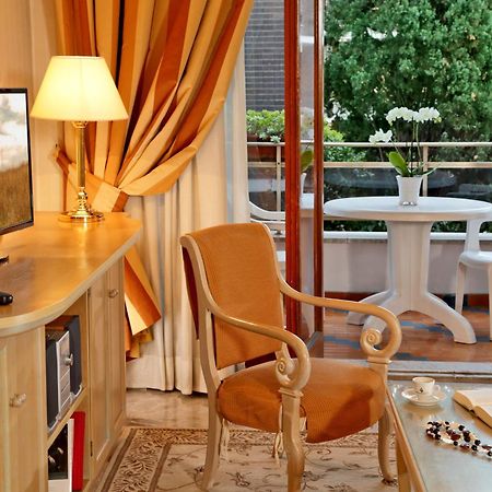 Large Family Apartment E8 罗马 外观 照片